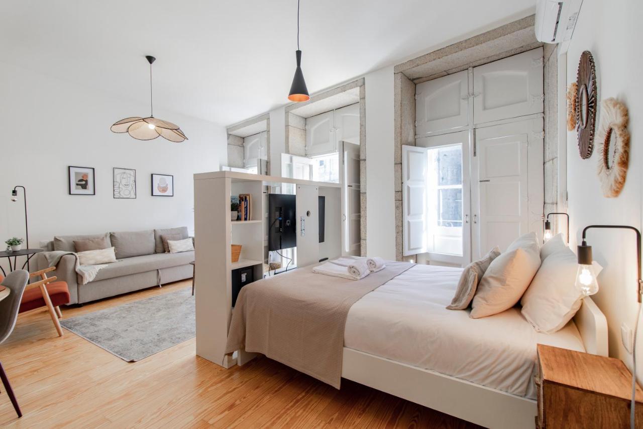 Virtudes Flat W/ Ac & Balcony By Lovelystay Porto Exterior photo